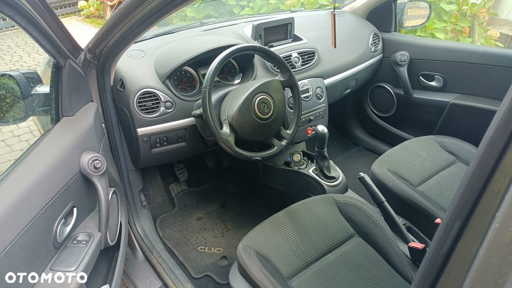 Renault Clio - 6