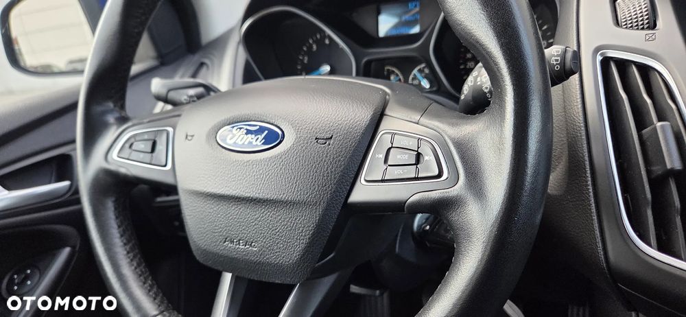 Ford Focus 1.0 EcoBoost 99g Trend - 36