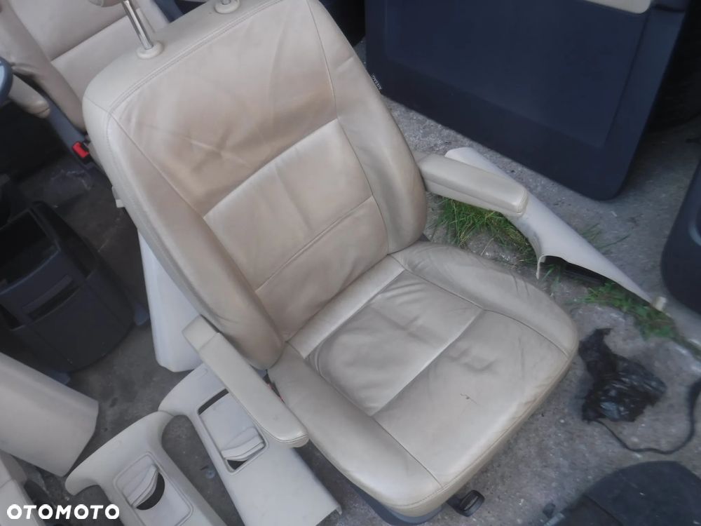 Vw T5 Lift T6 multivan fotele siedzenia grzane  kanapa skory stolik przekladka 2 X drzwi boczki roletki kpl - 21