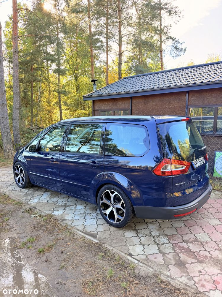 Ford Galaxy 2011 photo 3