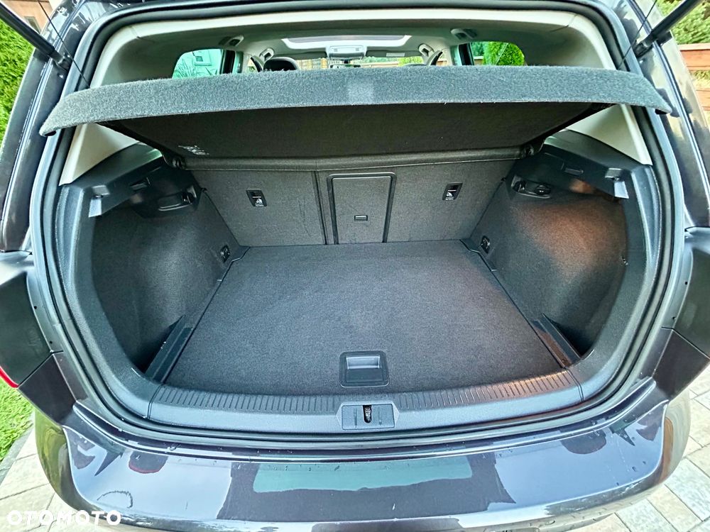 Volkswagen Golf - 32