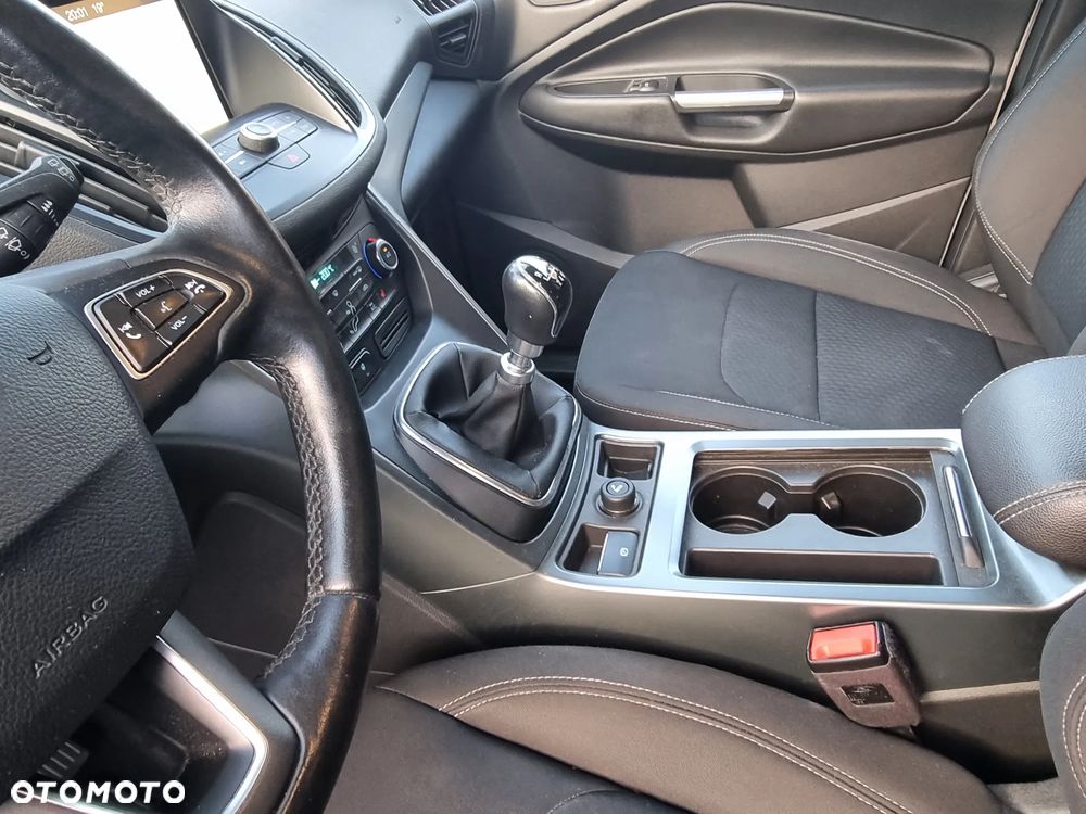 Ford Kuga 1.5 EcoBoost FWD Edition ASS MMT6 - 10