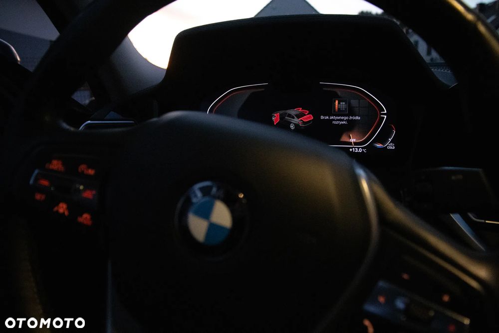 BMW Seria 3 320d xDrive Luxury Line - 9