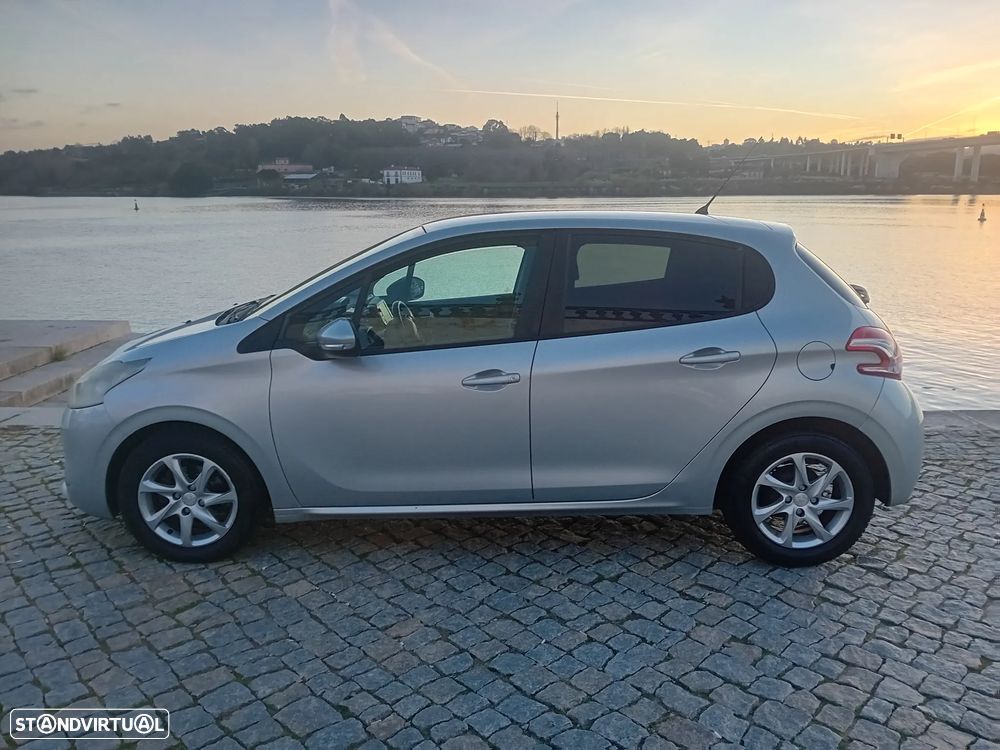 Peugeot 208 1.4 HDi Active - 22