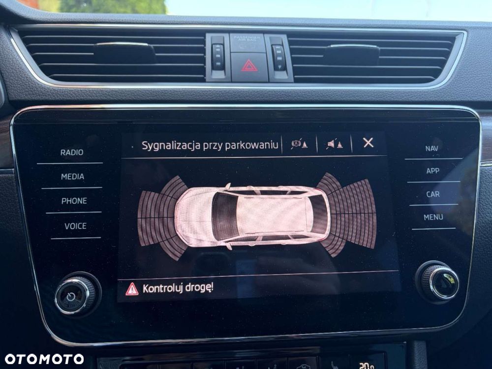 Skoda Superb 2.0 TDI SCR 4x4 Scout DSG - 22
