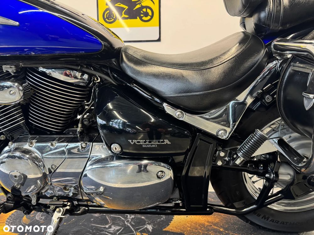 Suzuki Intruder - 24