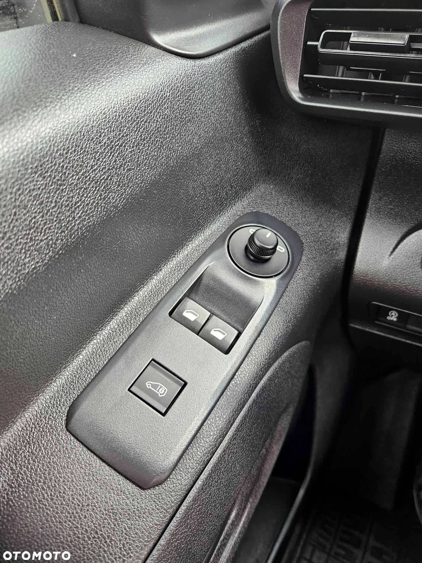 Citroën Berlingo 1.5HDI 102KM - 14