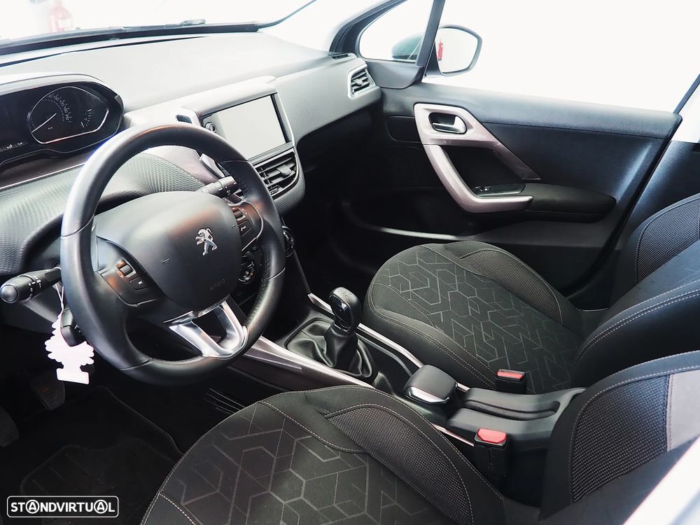 Peugeot 2008 1.2 PureTech Active - 7