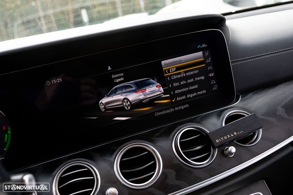 Mercedes-Benz E 300 de AMG Line - 25