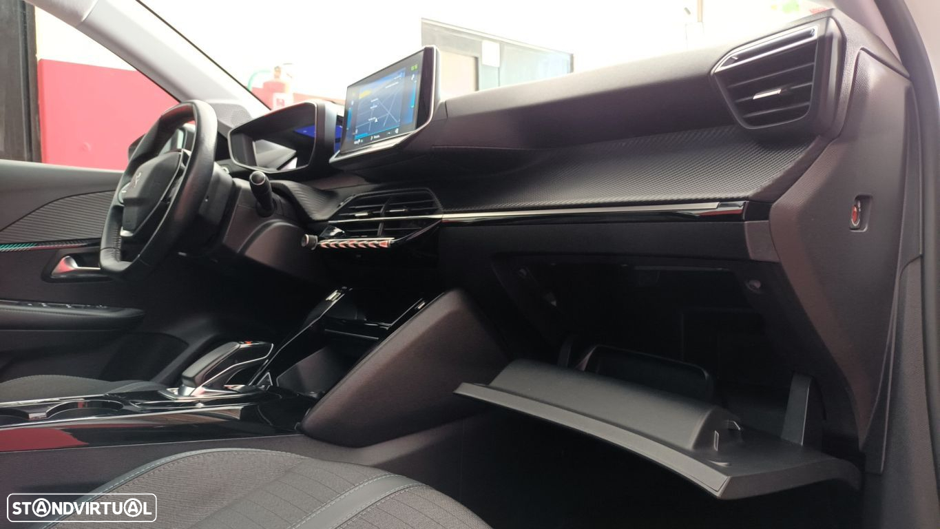 Peugeot e-208 Allure Pack - 57