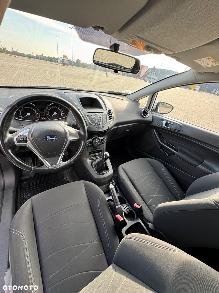 Ford Fiesta - 16