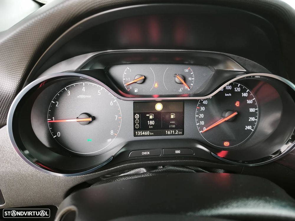 Opel Crossland X 1.2 T Innovation - 27