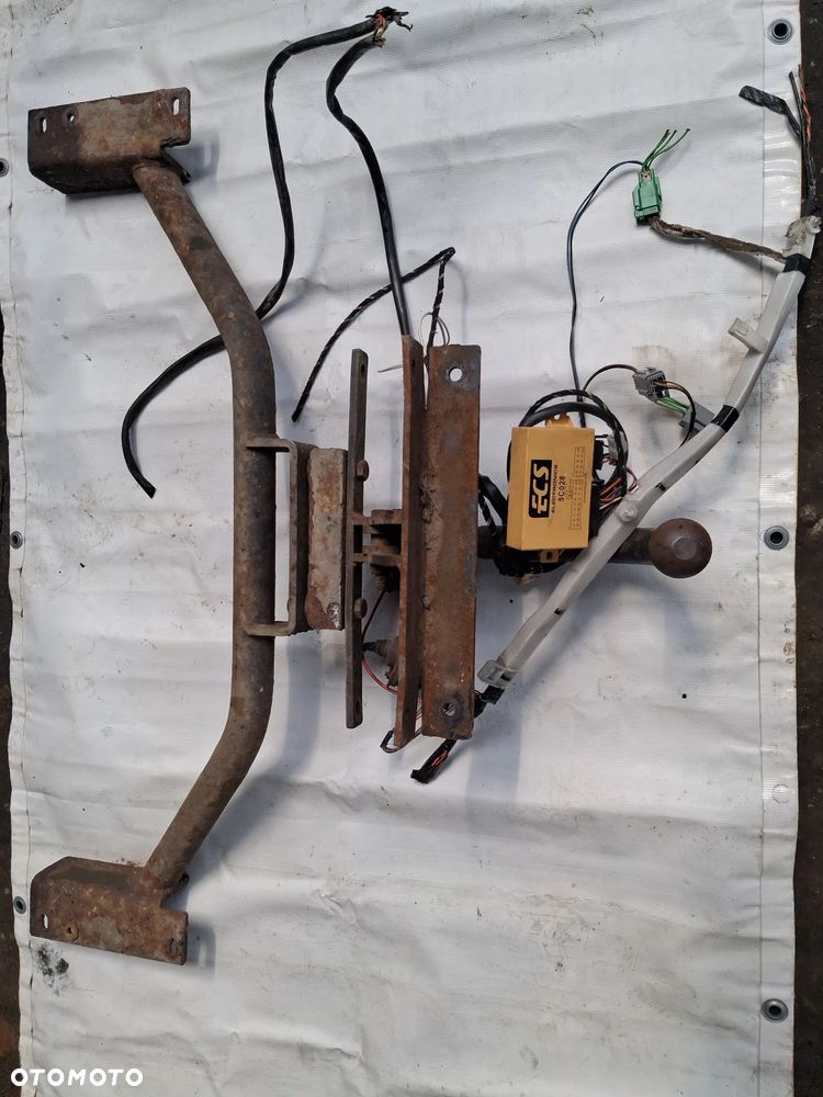 Volvo v50 2007 ZESTAW HAK HOLOWNICZY BELKA + KULA - 7