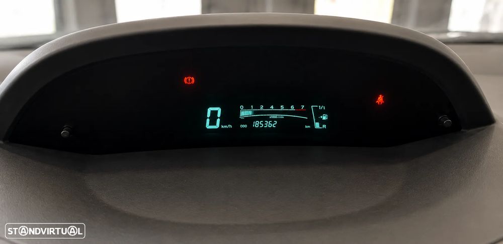 Toyota Yaris 1.0 VVT-i AC - 21