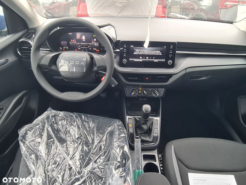 Skoda Fabia 1.0 Essence - 13
