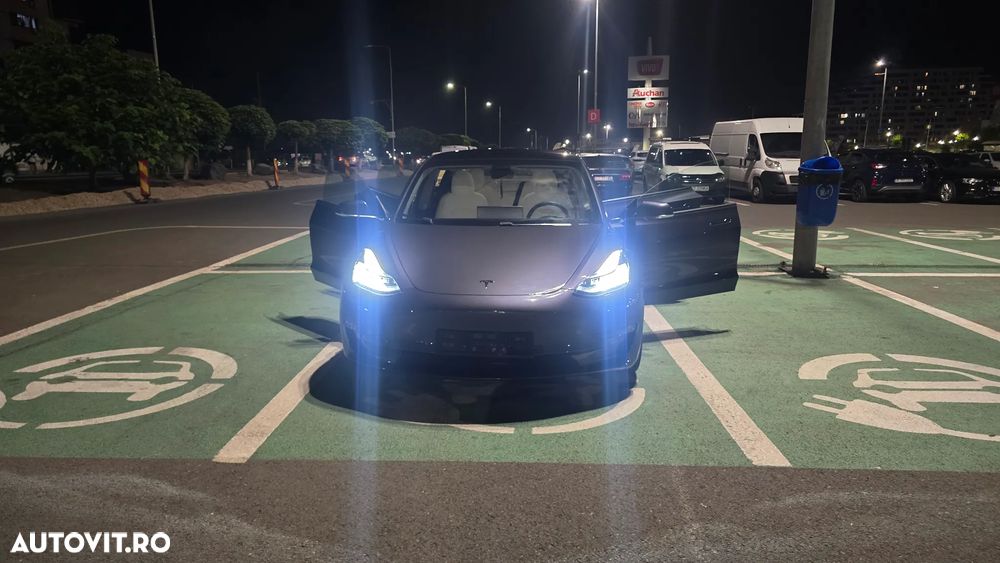Tesla Model 3 Langstreckenbatterie Allradantrieb Dual Motor Performance - 2