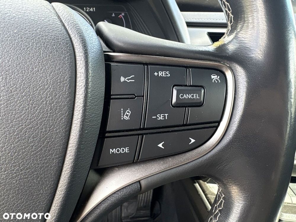 Lexus UX - 26