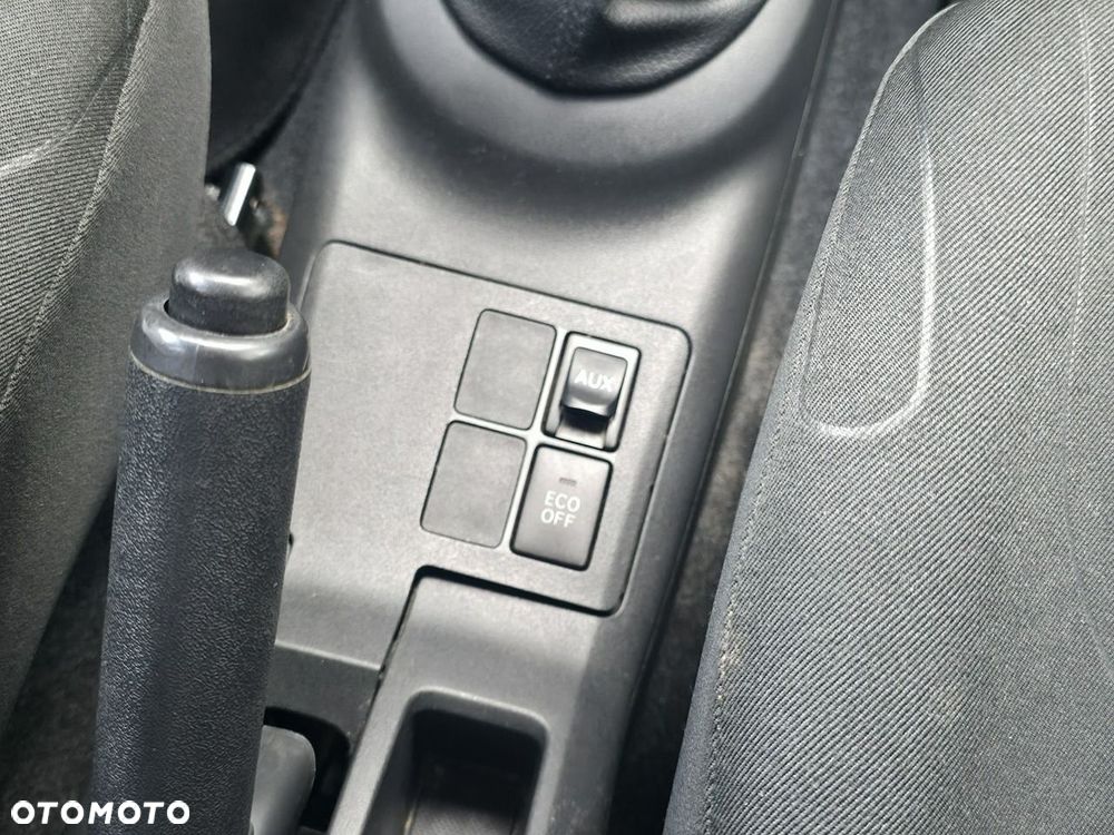 Toyota Yaris - 18