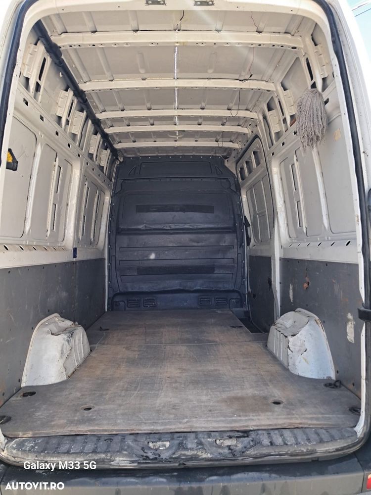Volkswagen Crafter - 12