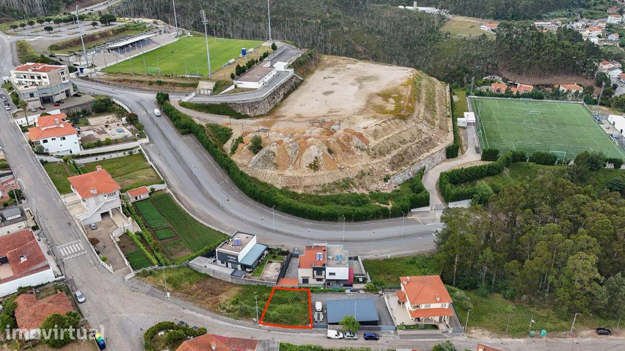 Terreno Urbano de 242m2 com viabilidade para construção de Moradia V3 - Grande imagem: 4/27