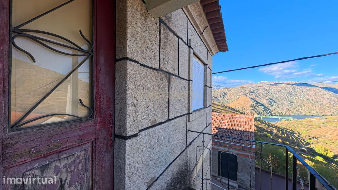Moradia em pedra com vista para o rio Douro em Vale da Figueira - São - Grande imagem: 3/16