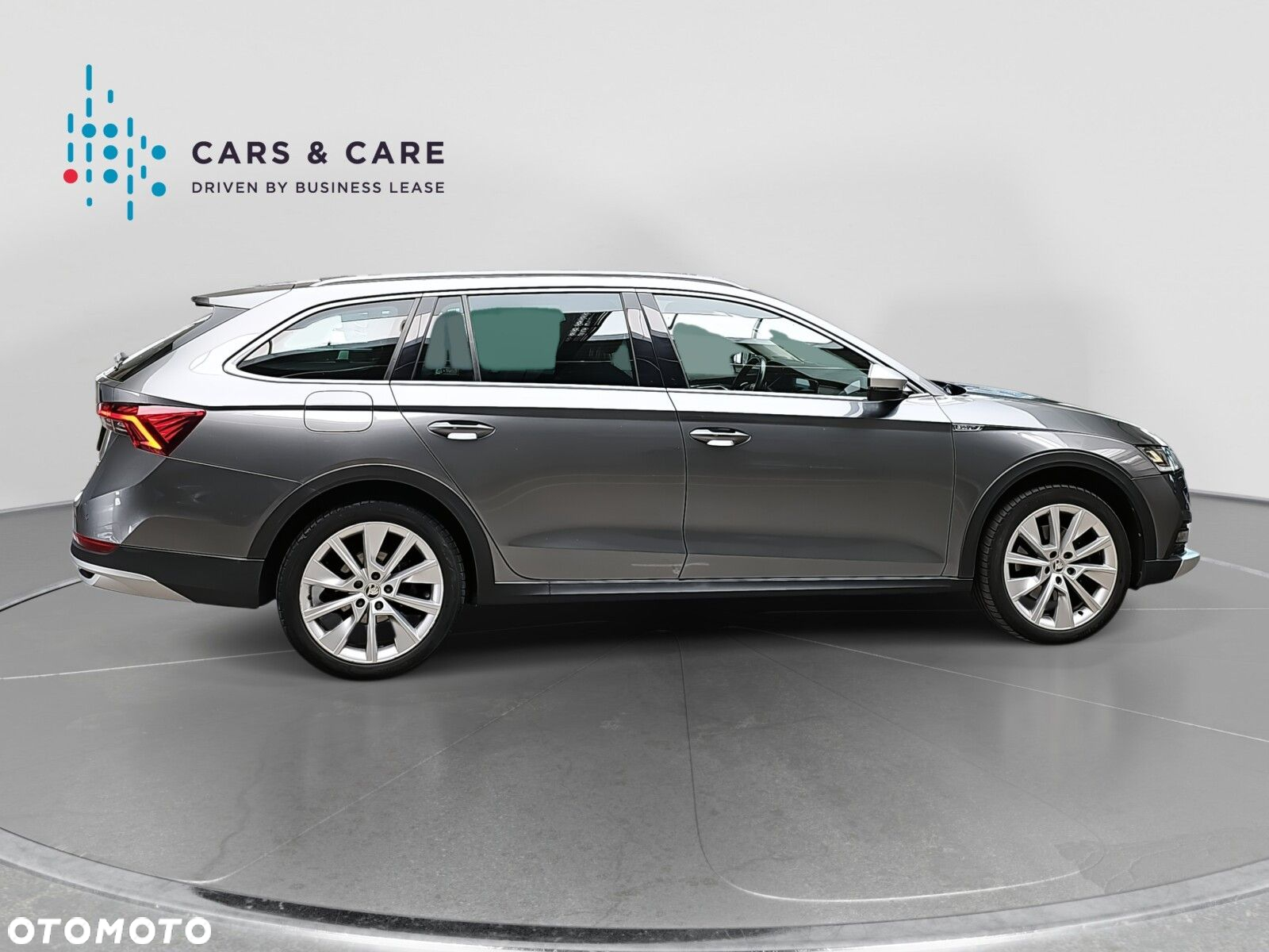 Skoda Octavia 2.0 TDI 4x4 Scout DSG - 9