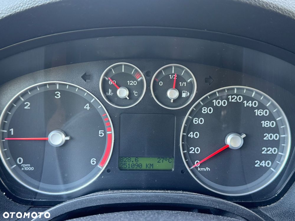 Ford Focus C-Max 1.6 TDCi DPF Ghia - 21