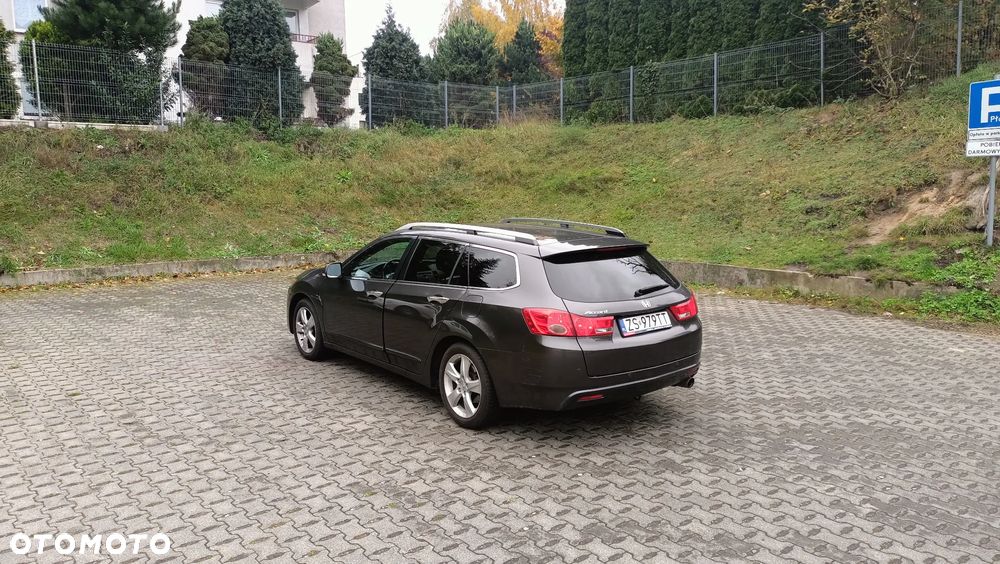 Honda Accord 2.0 Executive Nav - 21