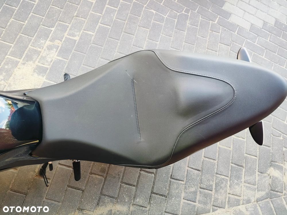 Aprilia Tuono - 10
