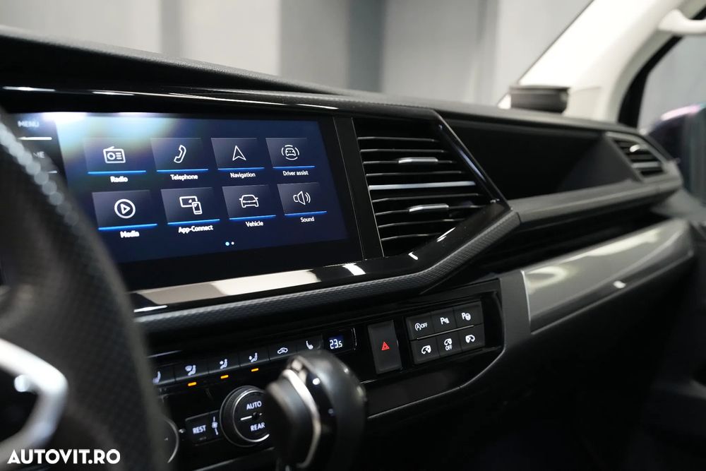 Volkswagen Multivan - 15