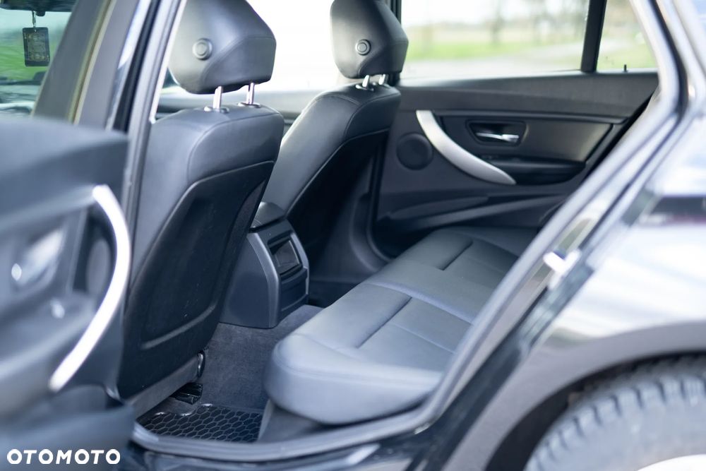 BMW Seria 3 318d - 12