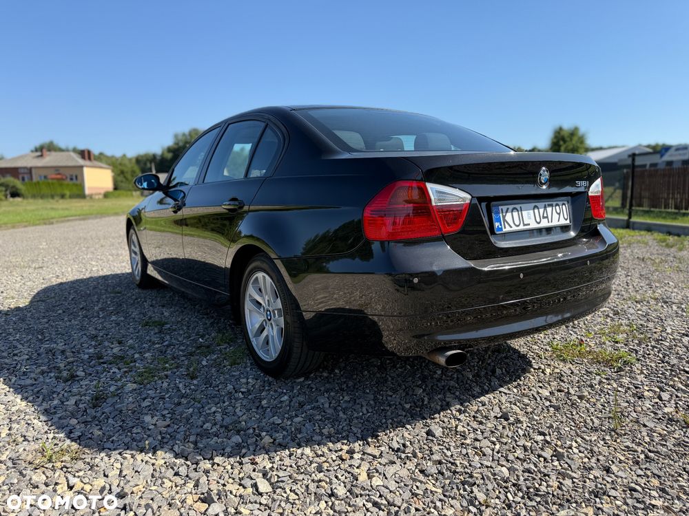 BMW Seria 3 318i - 7