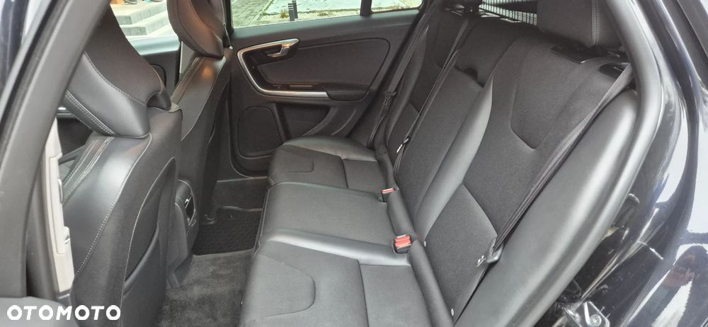 Volvo V60 D4 Geartronic Business Edition - 9