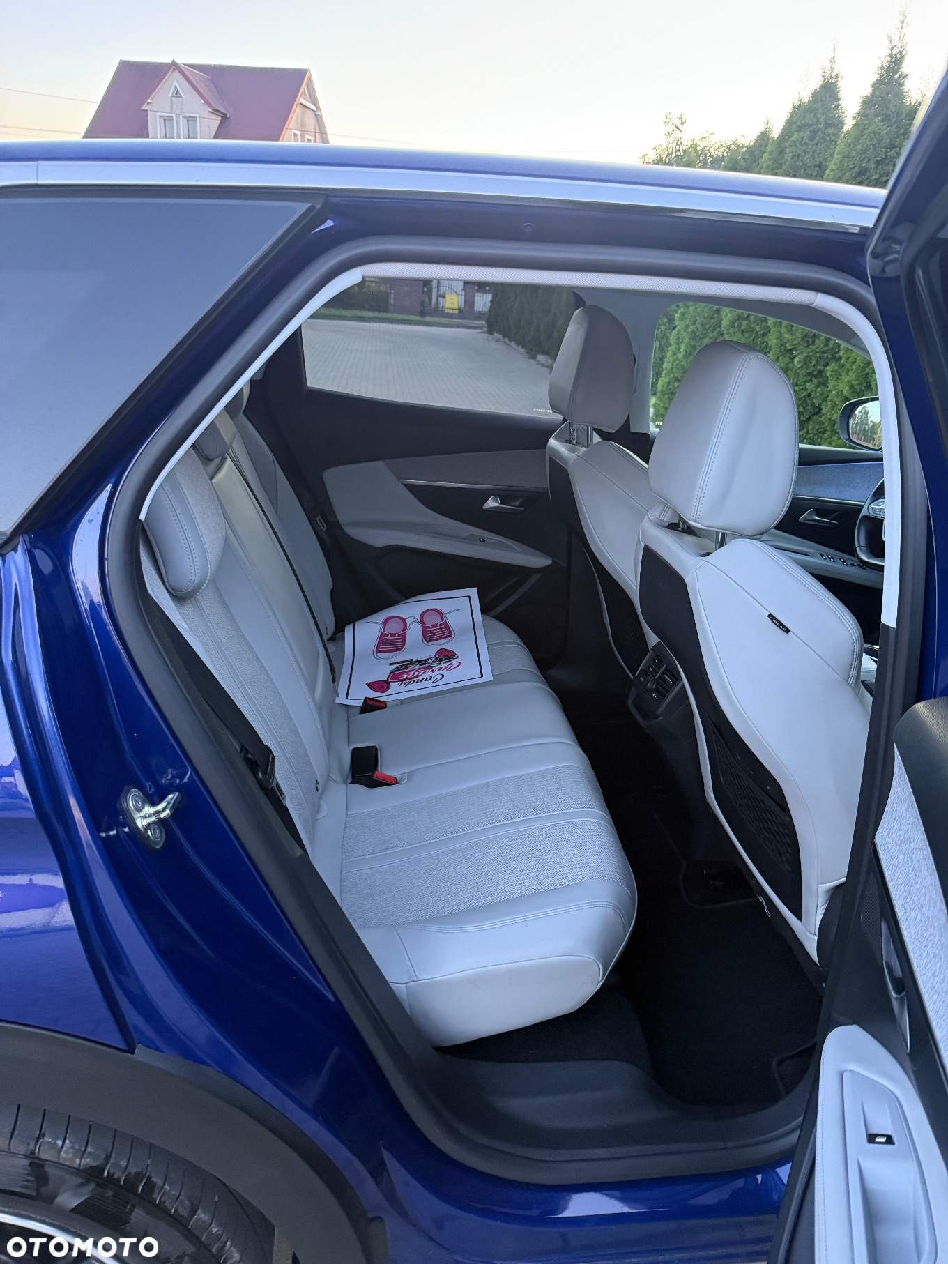 Peugeot 3008 1.5 BlueHDi Allure S&S - 8