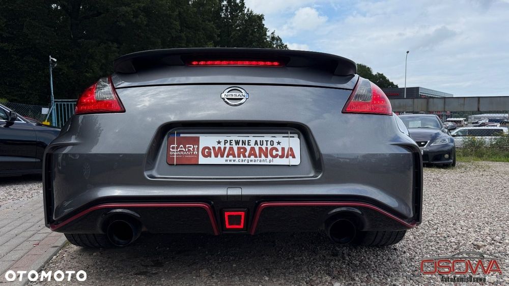 Nissan 370 Z - 35