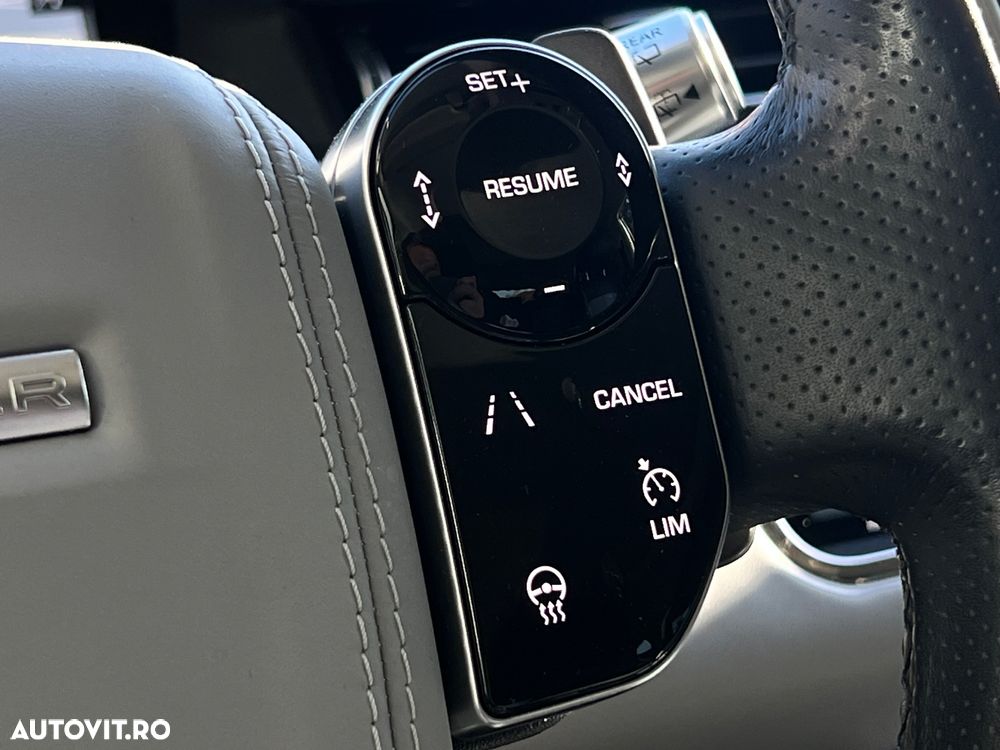 Land Rover Range Rover Evoque 2.0 P300 R-Dynamic - 30