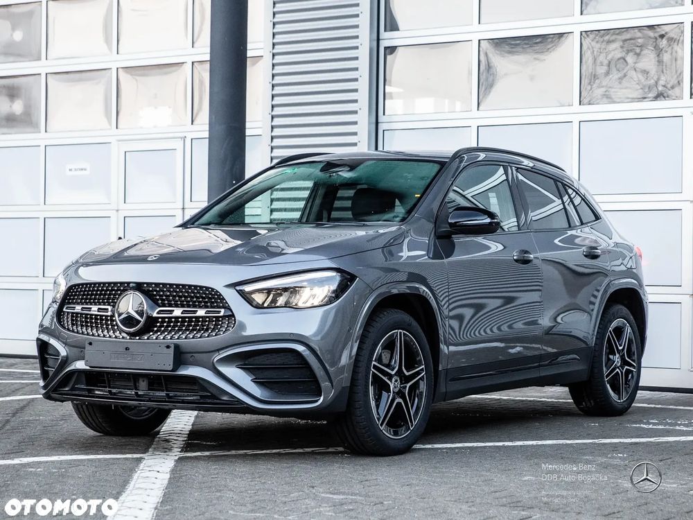 Mercedes-Benz GLA 250e AMG Line - 3