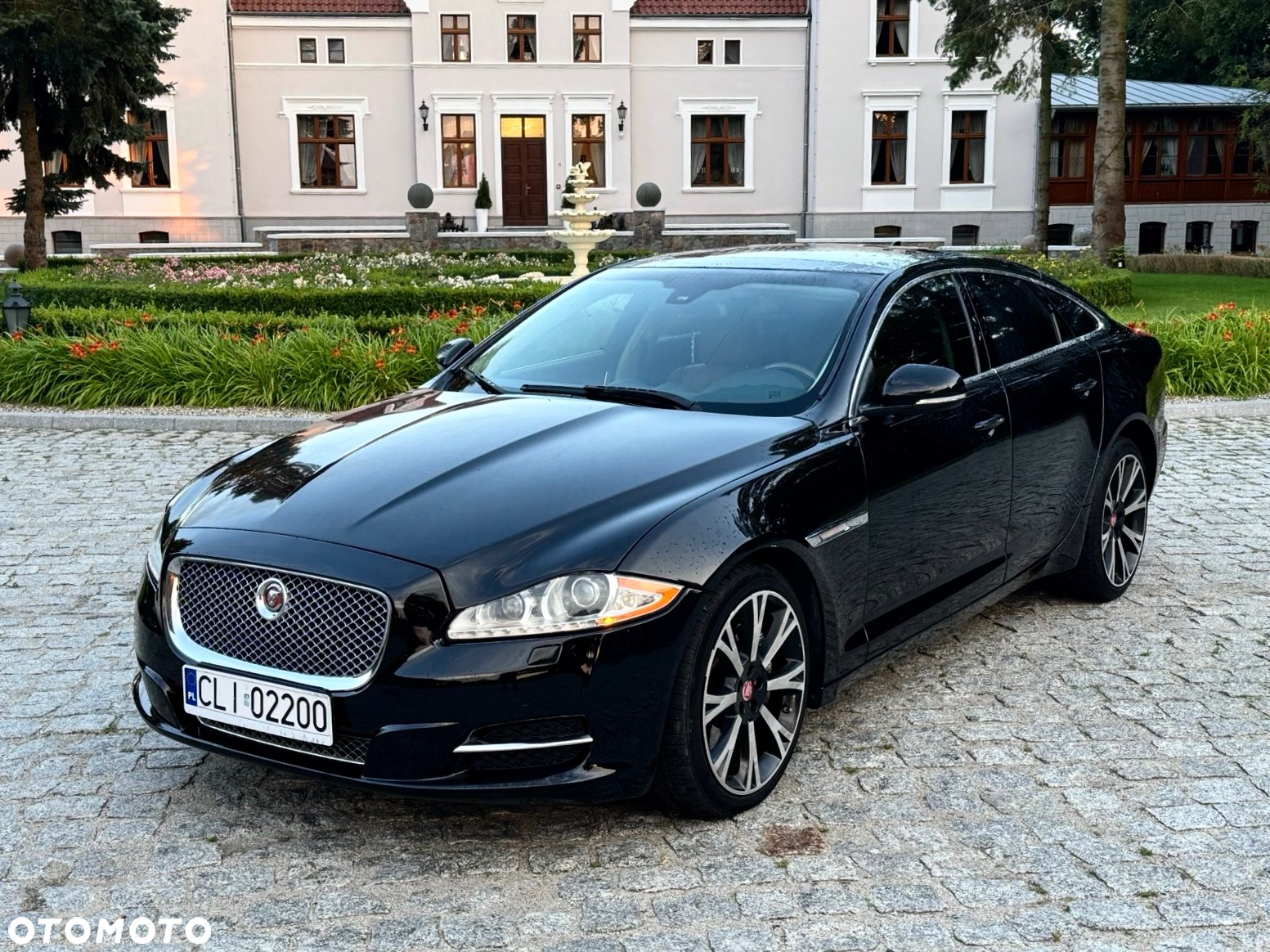 Jaguar XJ 3.0 T AWD LWB Portfolio - 18