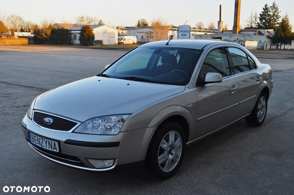 Ford Mondeo 1.8 Ghia - 2