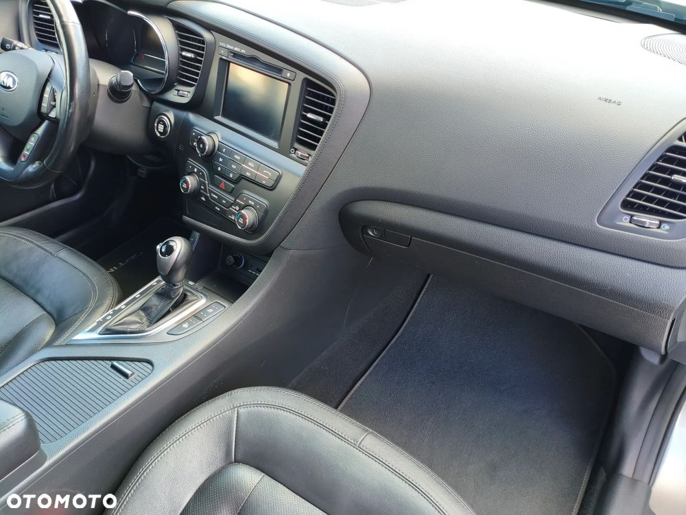Kia Optima - 30