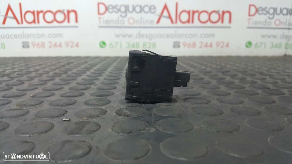 CONTROLE DE AJUSTE DE LUZES PEUGEOT 207 X-LINE - 7