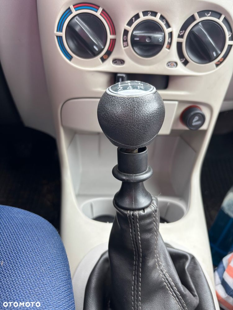 Fiat Punto 1.2 8V Active - 11