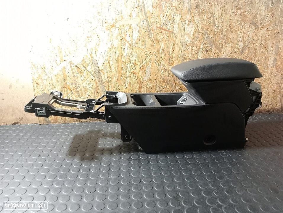 APOIO DE BRAÇOS SEAT LEON ST 5F8 - 1