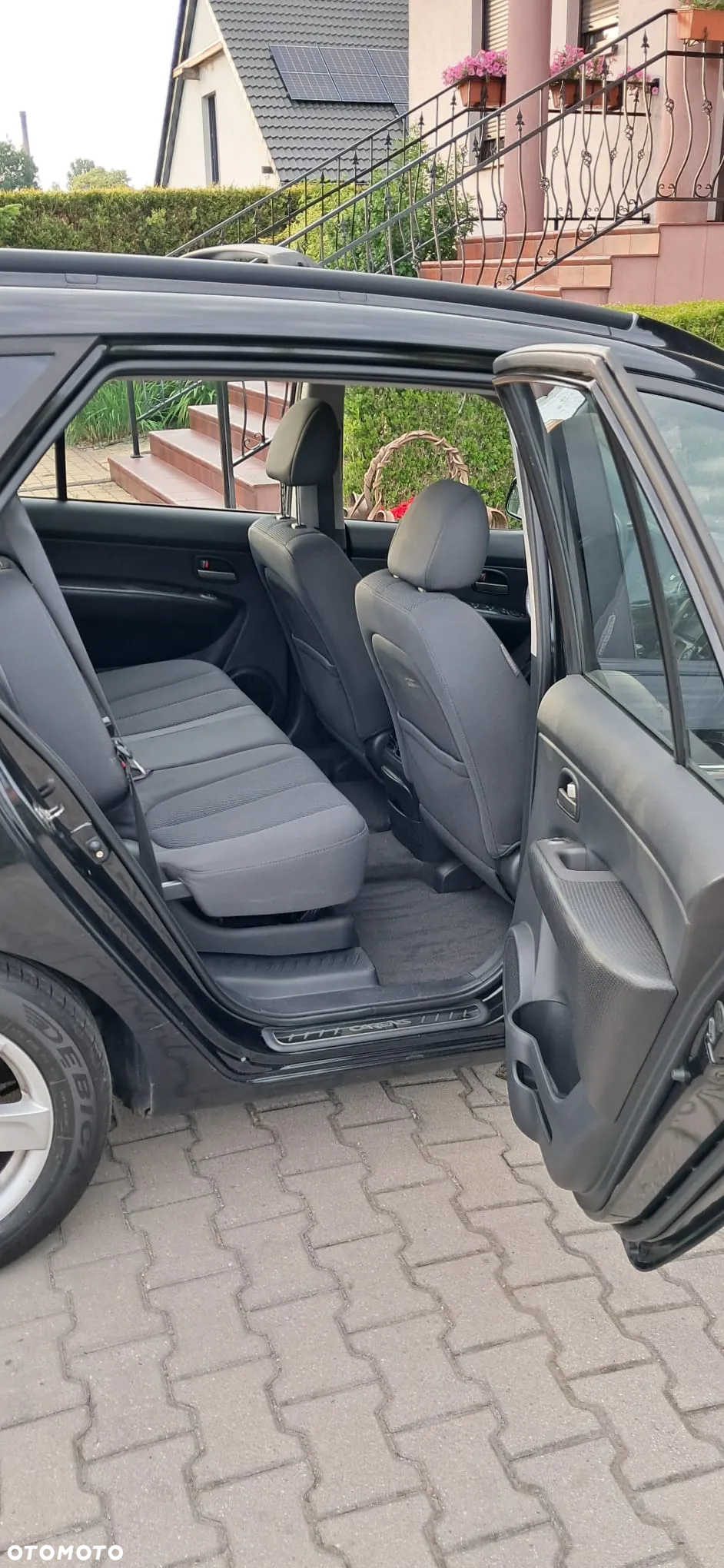 Kia Carens 2.0 CRDi Tour - 8