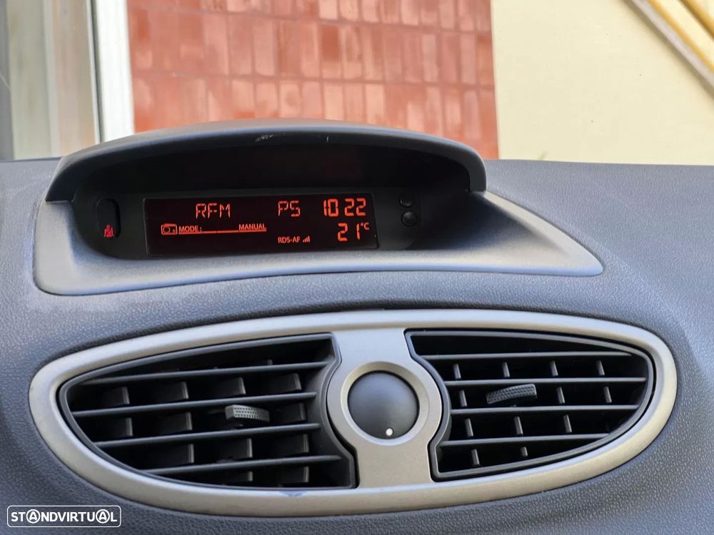 Renault Clio 1.5 dCi Initiale - 25