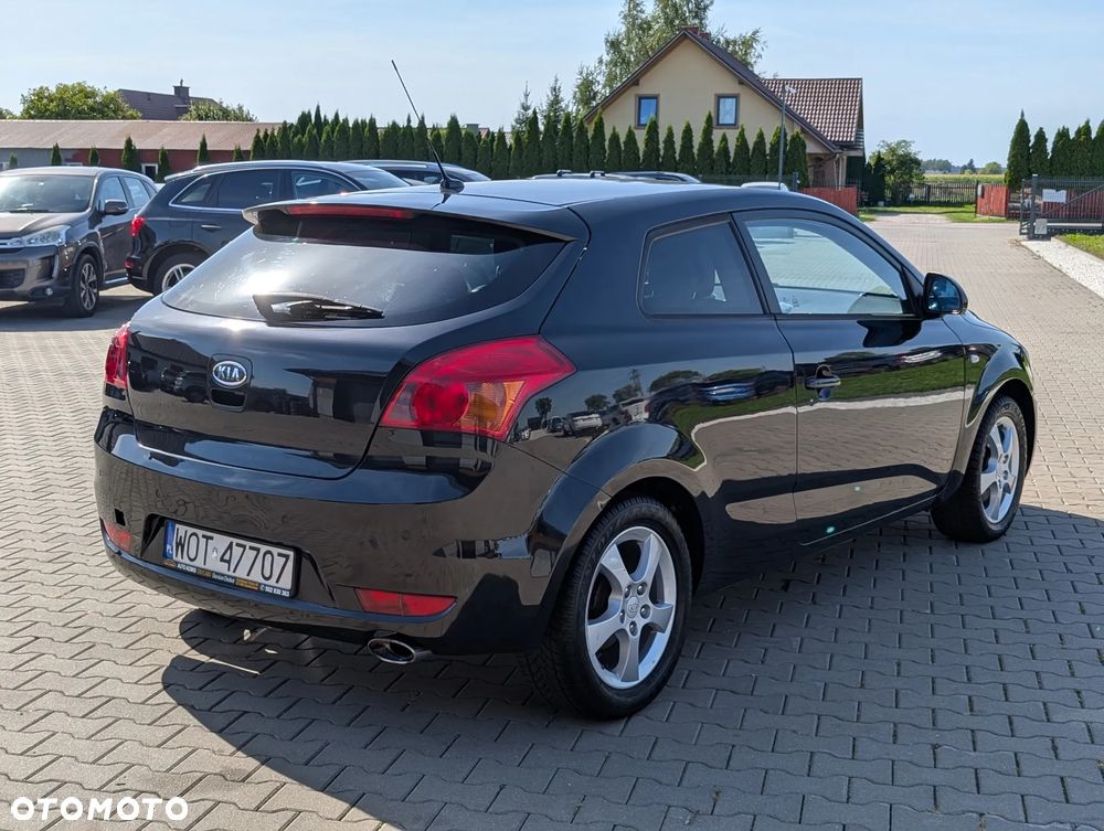 Kia Ceed ver-1-6-silver-x - 16