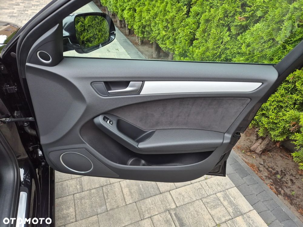 Audi A4 Avant 2.0 TDI DPF clean diesel multitronic S line Sportpaket - 22