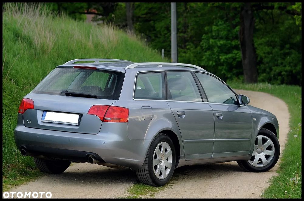 Audi A4 Avant - 4