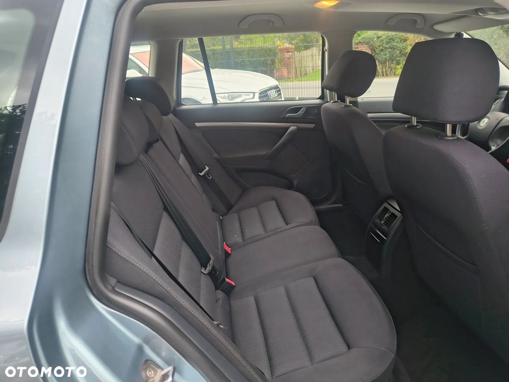Skoda Octavia 2.0 TDI DPF Elegance - 21
