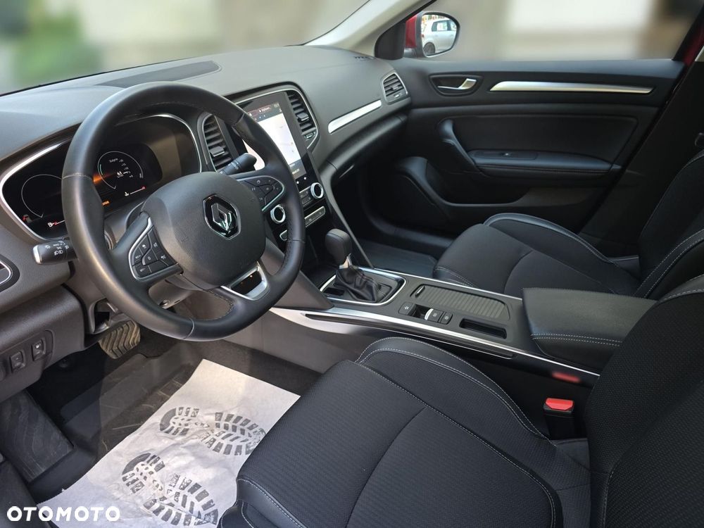 Renault Megane 1.3 TCe FAP Techno EDC - 11